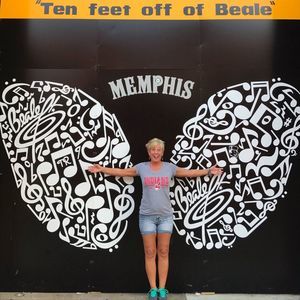 Meet your Posher, Eva